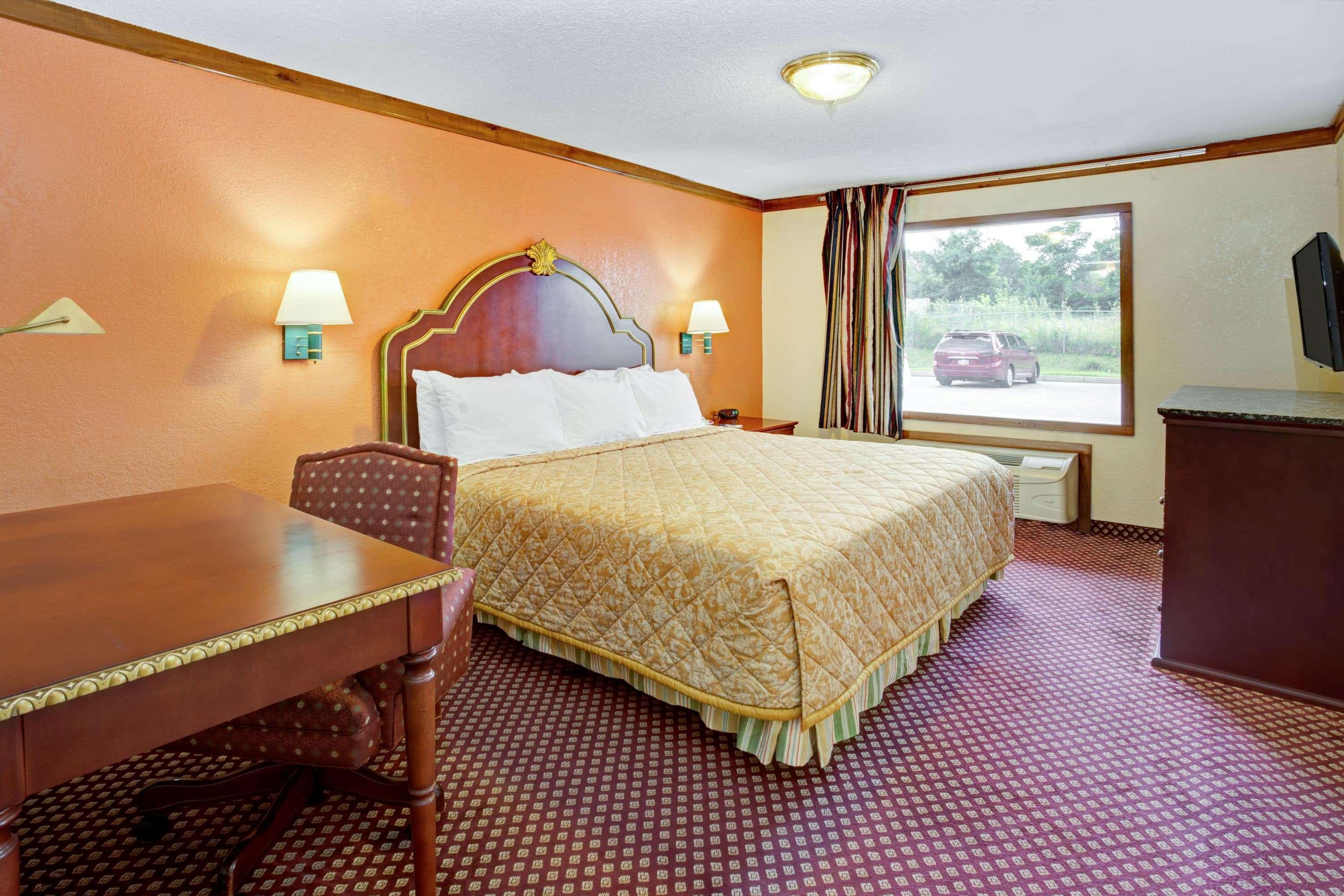 Travelodge By Wyndham Sellersburg Екстер'єр фото